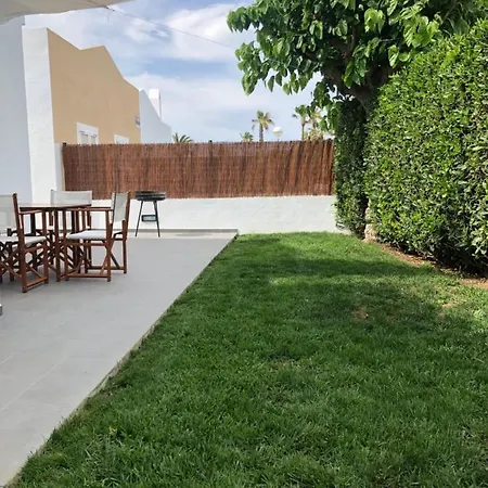 Appartamento Acogedora Casa Unifamiliar Junto A La Playa Cala en Bosch